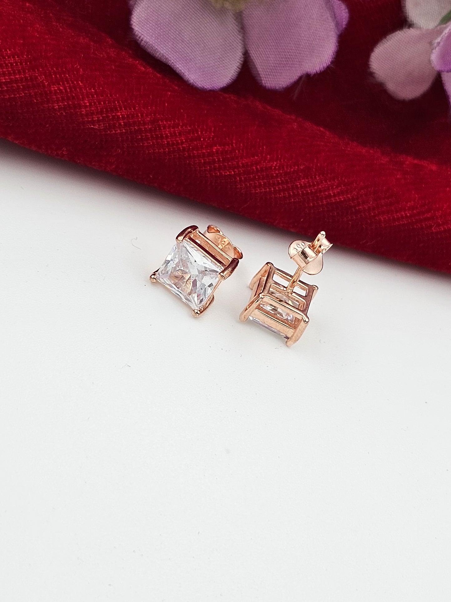 Unisex Solitaire Studs in Rosegold ( 92.5 Silver)