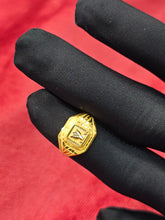 Men's Gold Ring – 18 Karat Hallmark HUID Certified